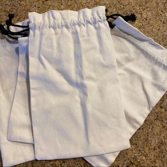 Set of 4 Mejuri Jewelry Bags - Picture 4 of 5